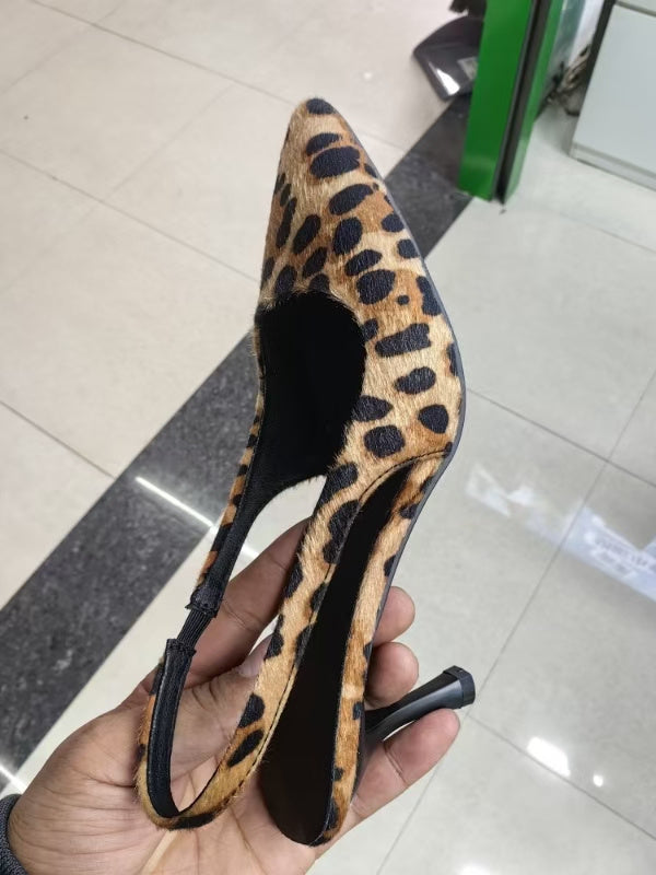Empressa™ – Pointed Toe Pumps