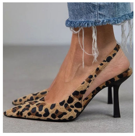 Empressa™ – Pointed Toe Pumps