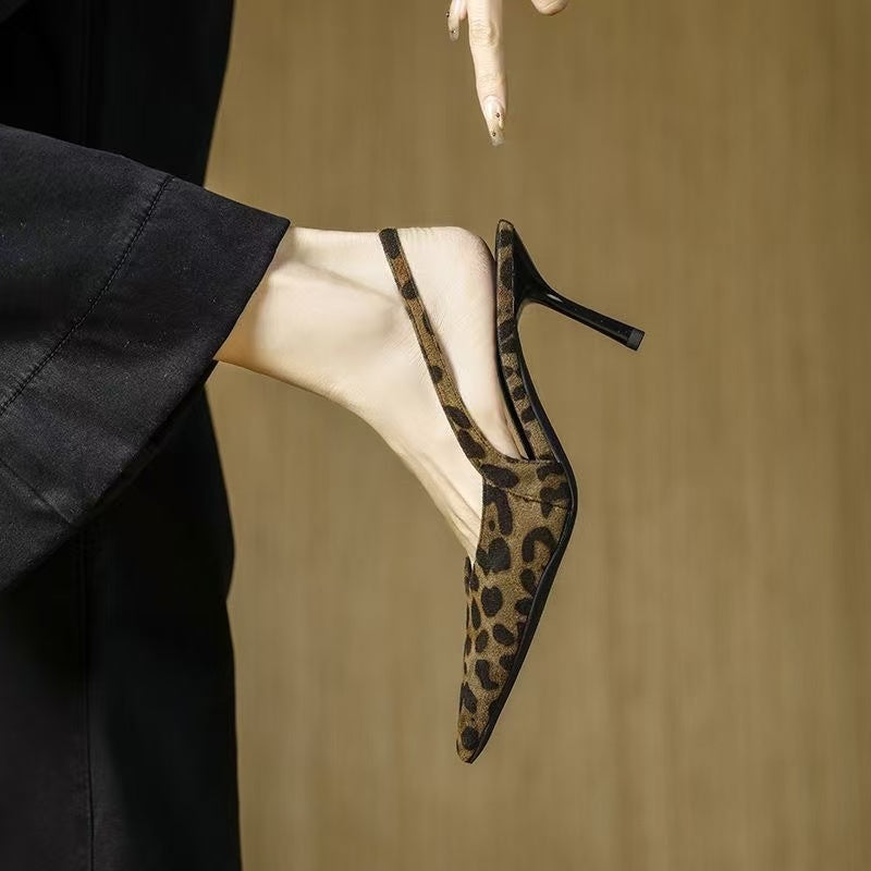 Empressa™ – Pointed Toe Pumps