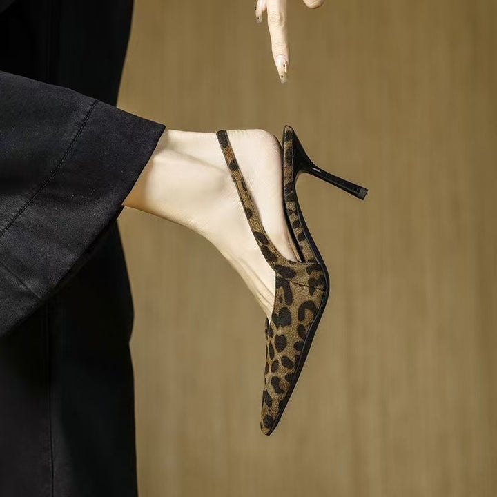 Empressa™ – Pointed Toe Pumps