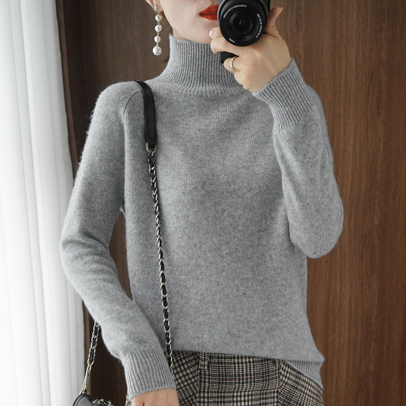 Liora™ – Soft Collar Sweater