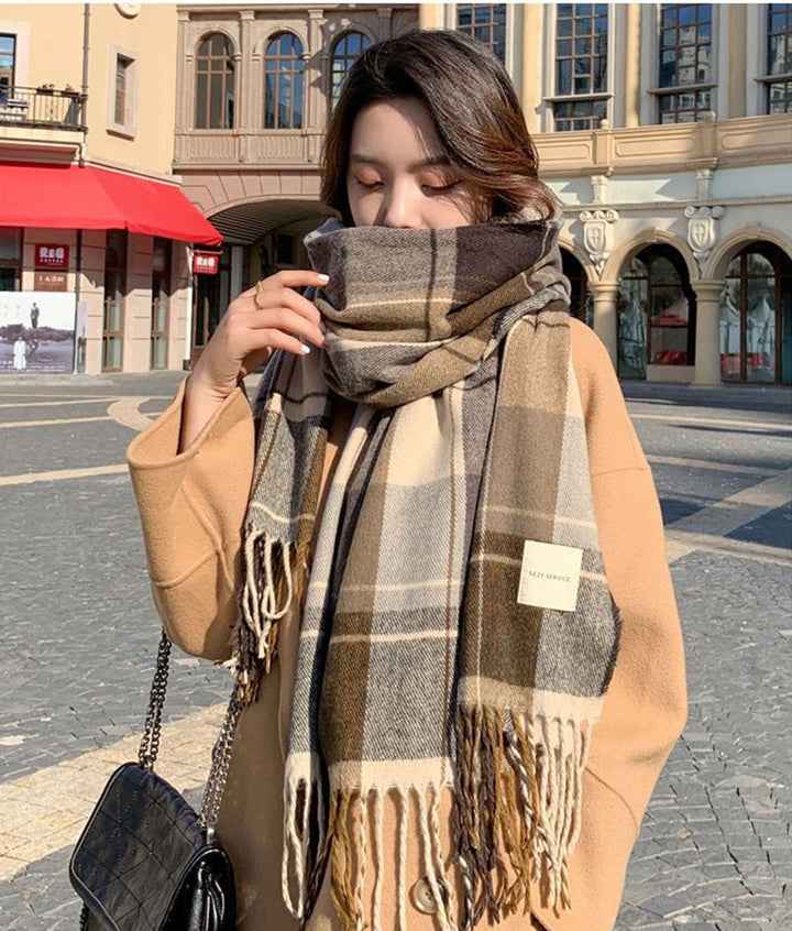 Plaidelle™ – Women’s Winter Scarf