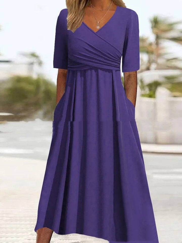 Élara™ – Elegant Silhouette Evening Dress