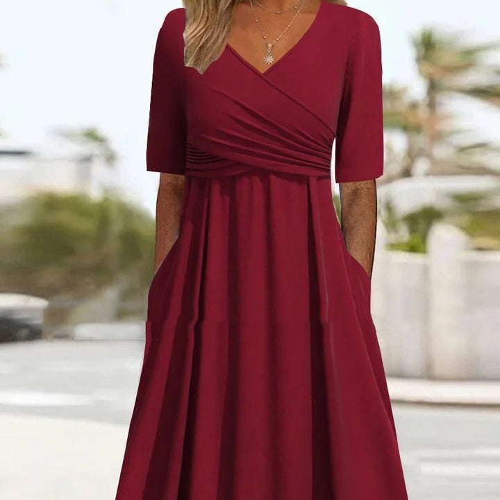 Élara™ – Elegant Silhouette Evening Dress