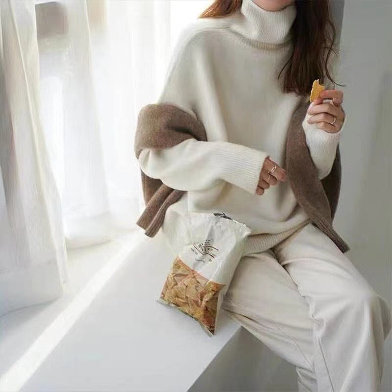 LuxeLoft™ – Woman High-Neck Relaxed Knit Sweater