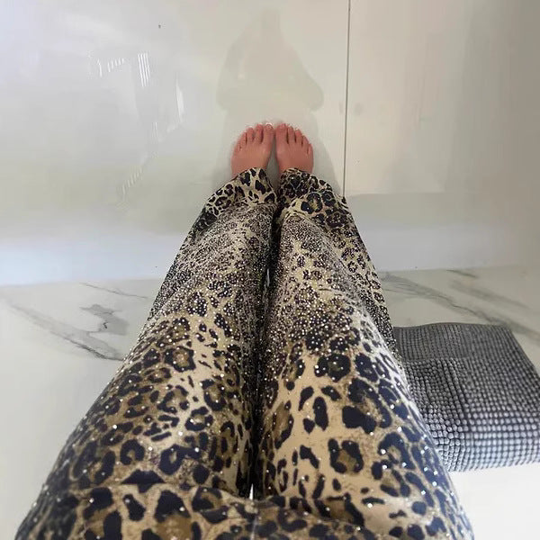 WildEase™ – Women’s Wide-Leg Leopard Print Jeans