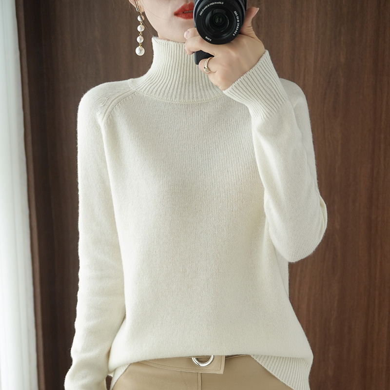 Liora™ – Soft Collar Sweater