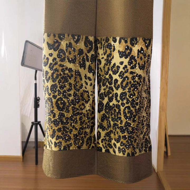 WildEase™ – Women’s Wide-Leg Leopard Print Jeans