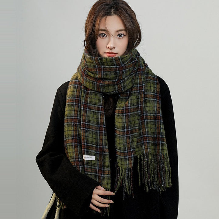 CozyLoom™ | Warm Checkered Winter Scarf