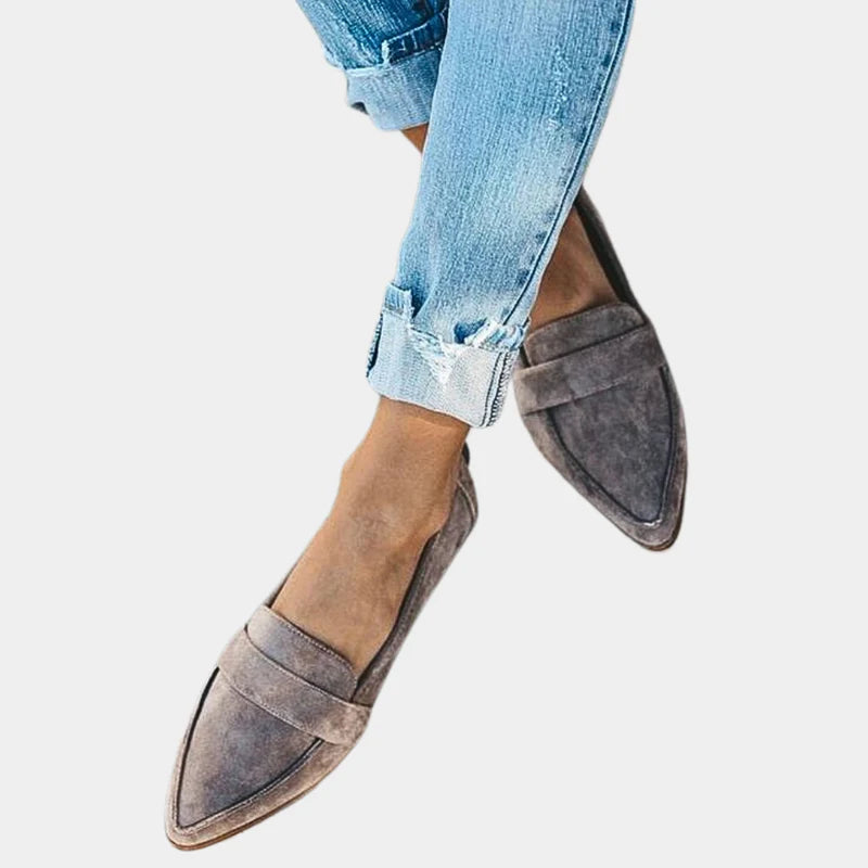 Avenelle™ – Classic Pointed Mid-Heel Loafer