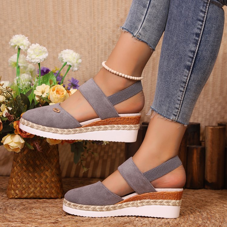 Tierra™ – Natural Curve Closed-Toe Wedges