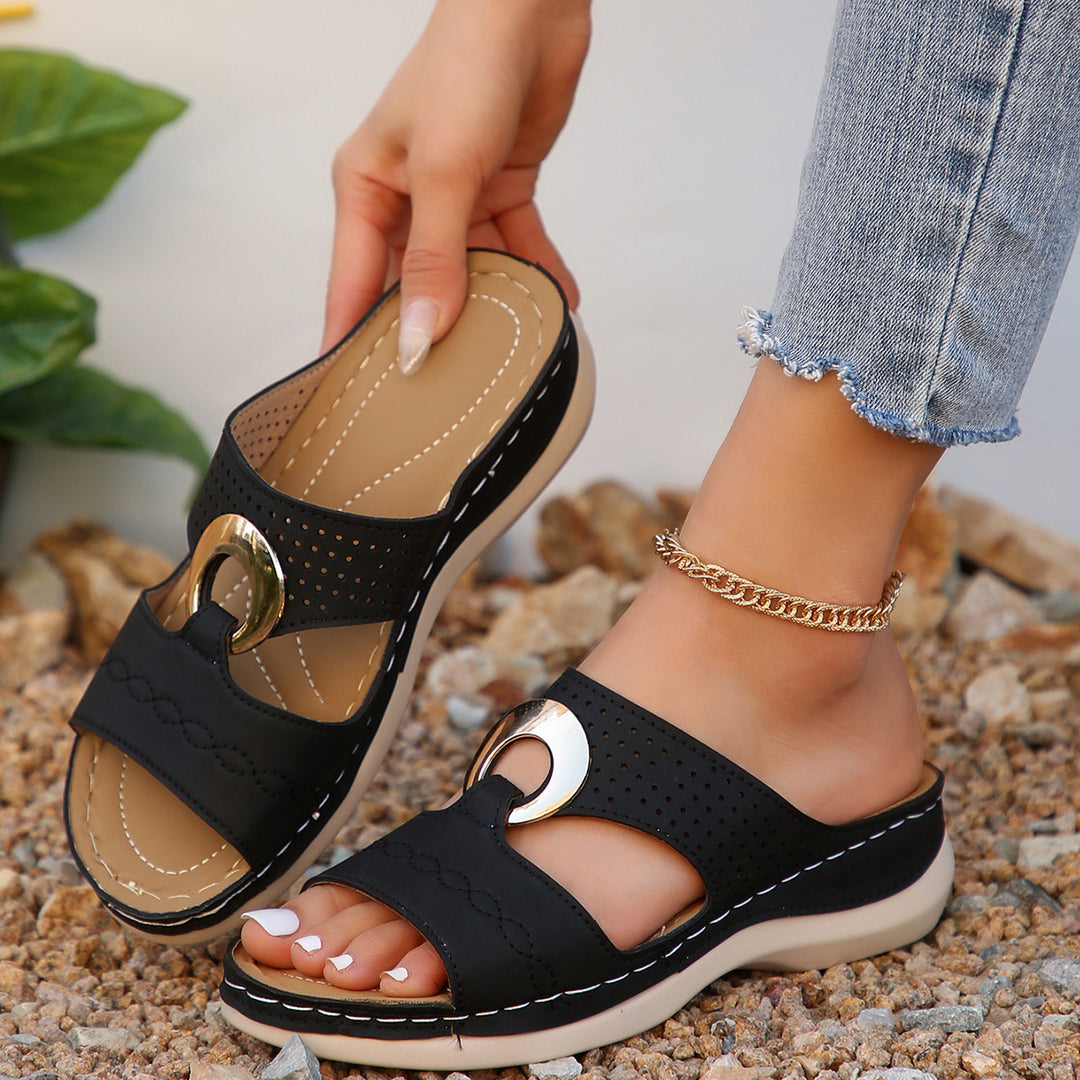 GleamStep™ – Shine in style, walk in comfort
