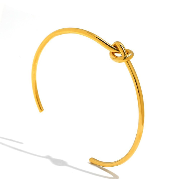 Élinor™ – 18K Gold Knotted Cuff