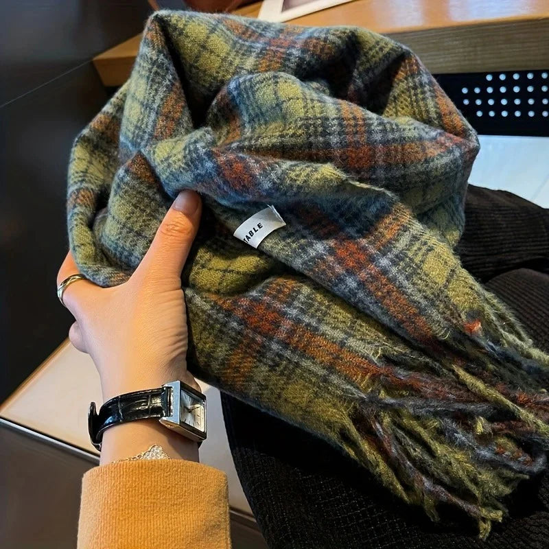 CozyLoom™ | Warm Checkered Winter Scarf