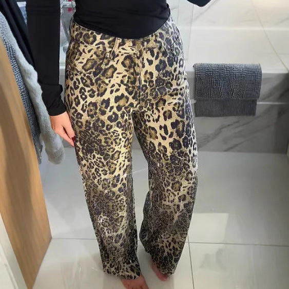 WildEase™ – Women’s Wide-Leg Leopard Print Jeans