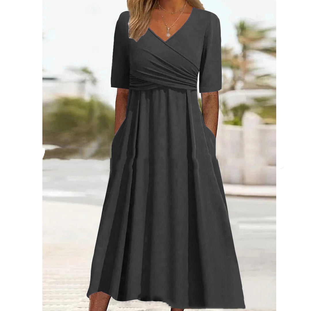 Élara™ – Elegant Silhouette Evening Dress