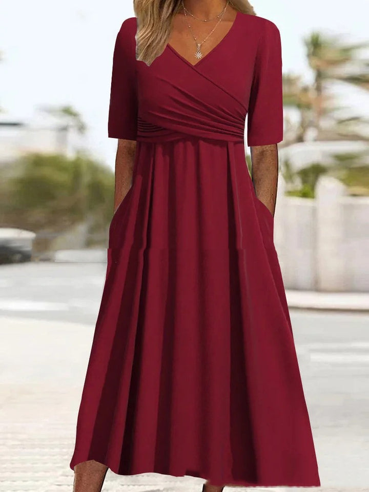 Élara™ – Elegant Silhouette Evening Dress