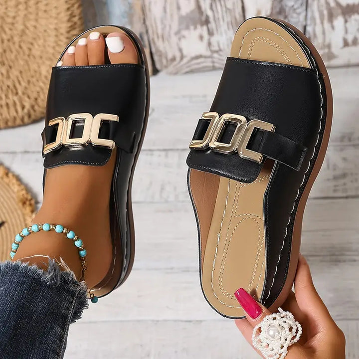 Elevè™ | Strapped Buckle Sandals
