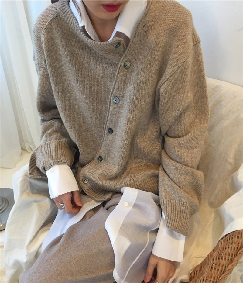 ModuFold™ – Asymmetric Buckle Knit Cardigan