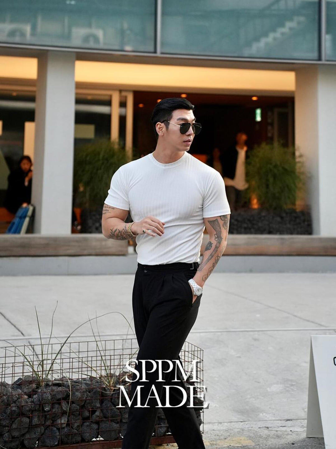 Nero™ – Stretch-Fit Round Neck Tee