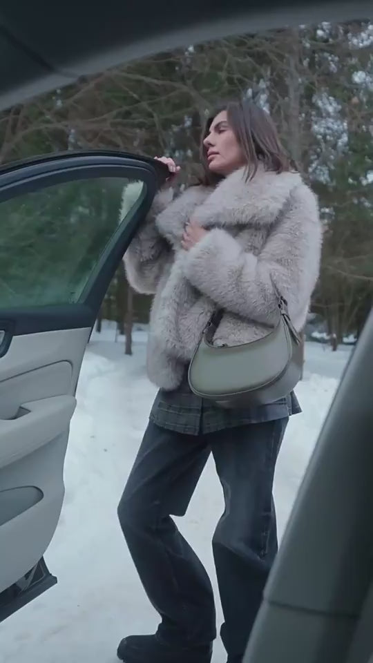 Calistra™ – Women’s Cozy Plush Overcoat